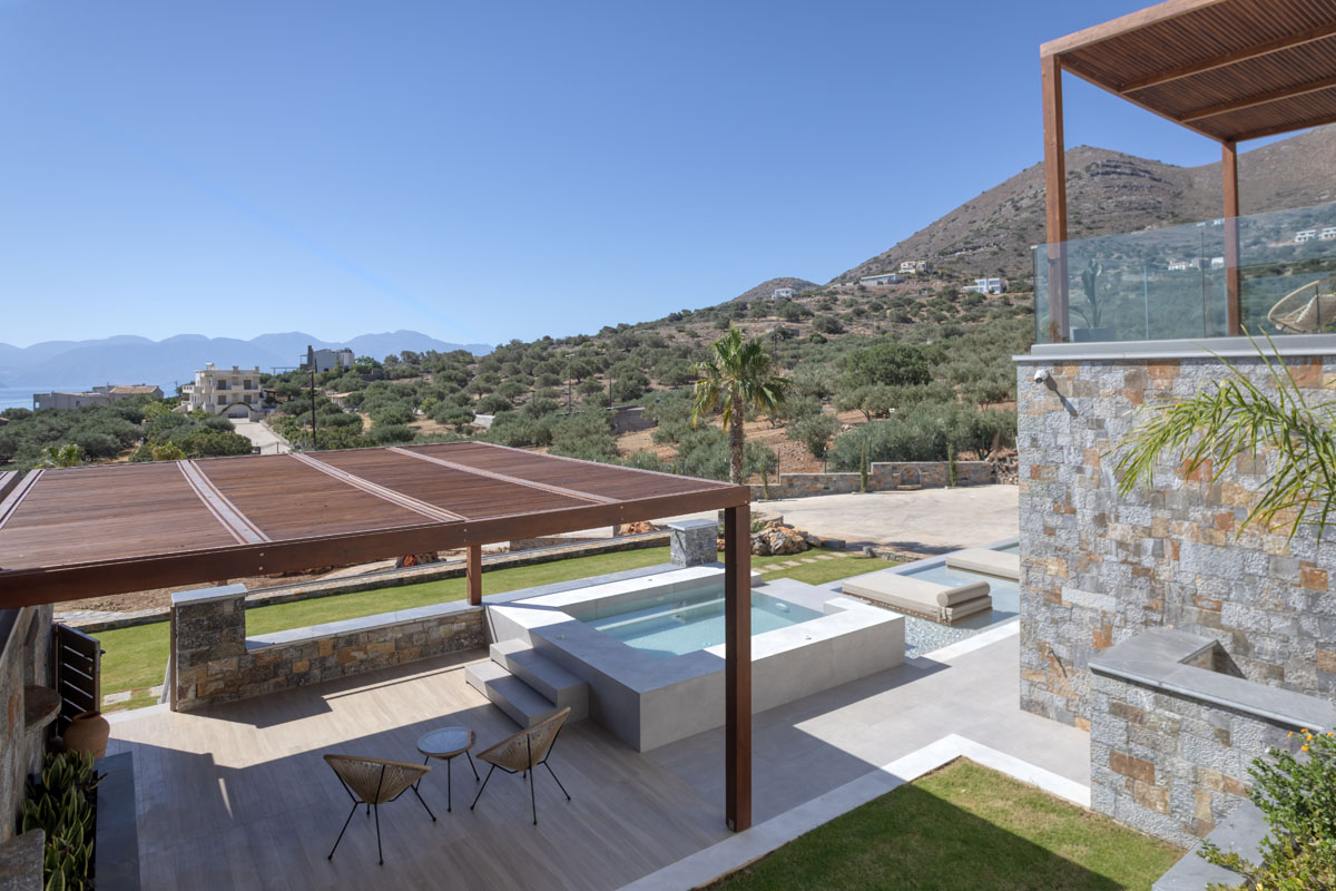 Zeus Luxury Villas